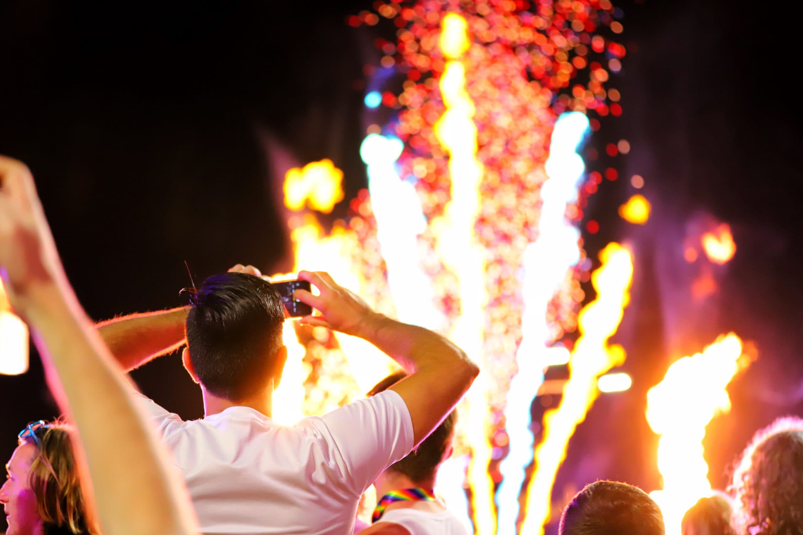 Feuerwerkbestellung 2025 – Silvesterartikel zum guten Preis + 15% Rabatt*